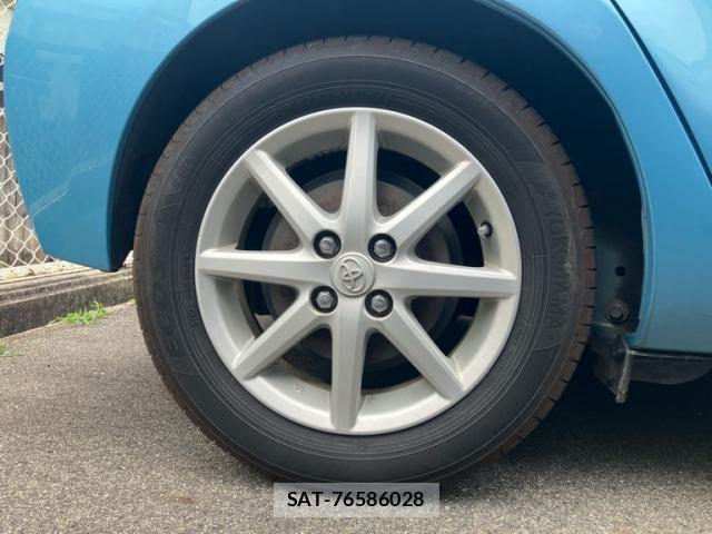 Toyota AQUA 2013-03 7214691-5