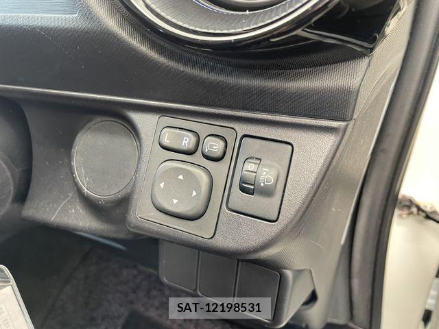 Toyota AQUA 2021-02 7214845-14