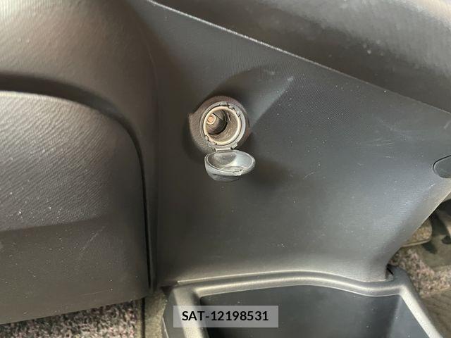 Toyota AQUA 2021-02 7214845-18