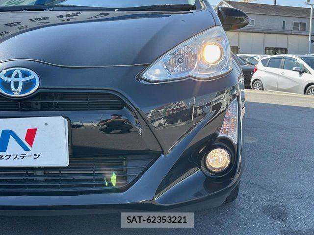 Toyota AQUA 2016-04 7214764-12