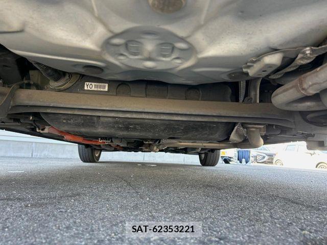 Toyota AQUA 2016-04 7214764-18