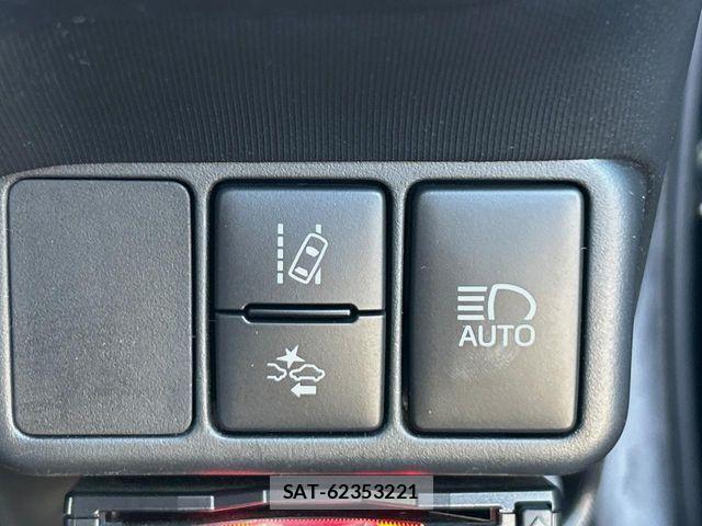 Toyota AQUA 2016-04 7214764-4