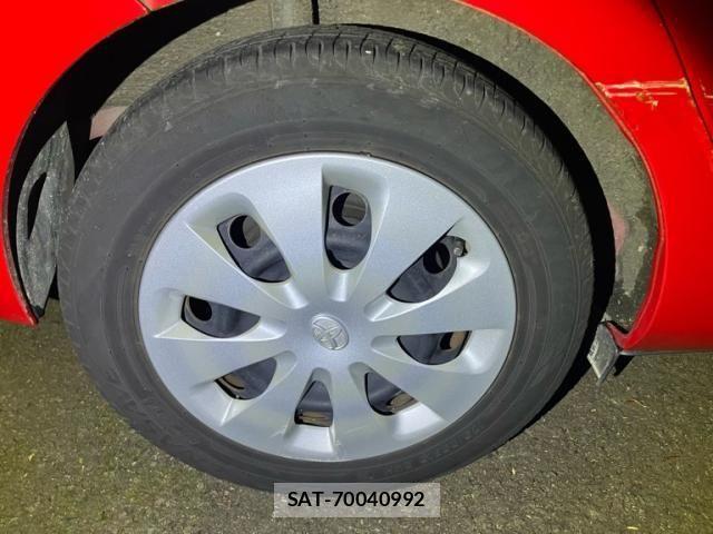 Toyota AQUA 2012-01 7214660-11