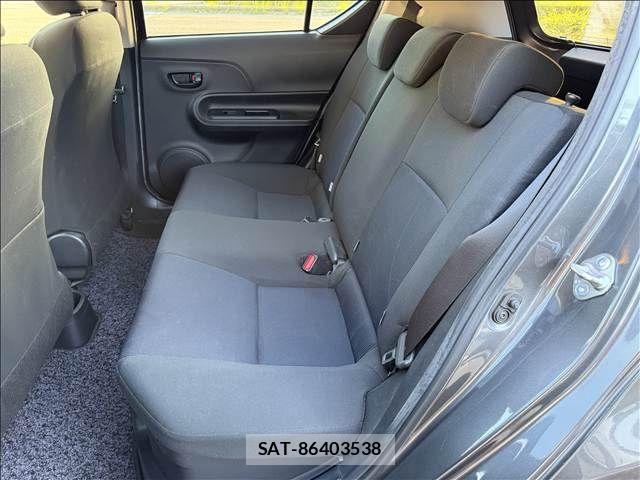 Toyota AQUA 2015-09 7214751-9