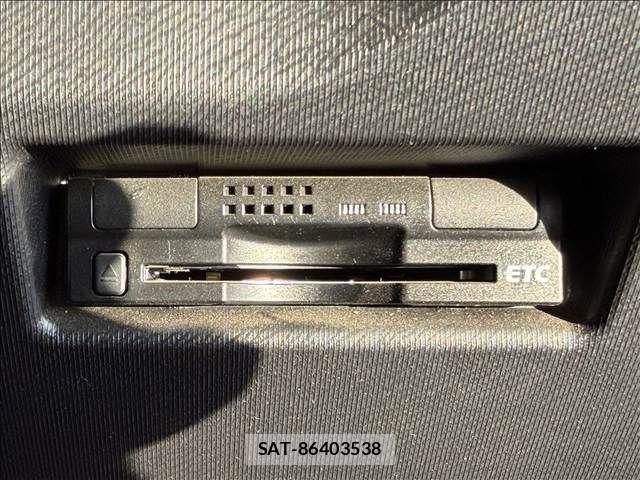 Toyota AQUA 2015-09 7214751-14