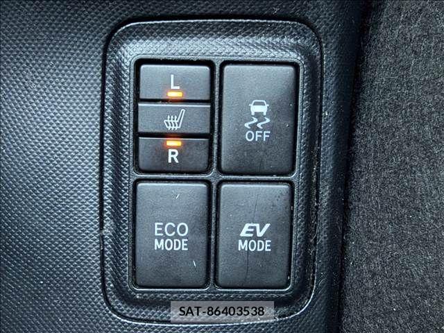 Toyota AQUA 2015-09 7214751-15