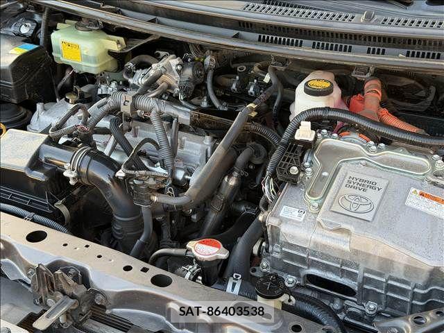 Toyota AQUA 2015-09 7214751-19