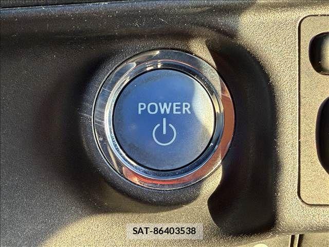 Toyota AQUA 2015-09 7214751-3