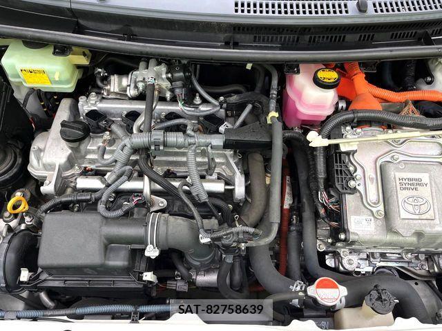 Toyota AQUA 2016-09 7214770-17