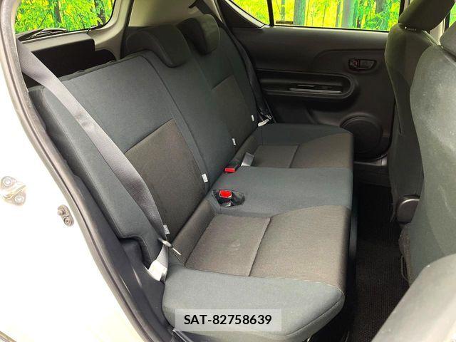 Toyota AQUA 2016-09 7214770-8