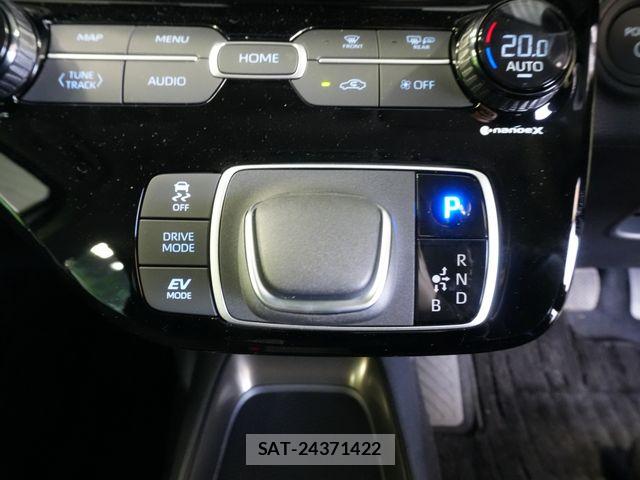 Toyota AQUA 2025-03 7214875-10