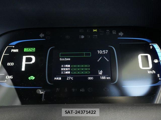 Toyota AQUA 2025-03 7214875-14