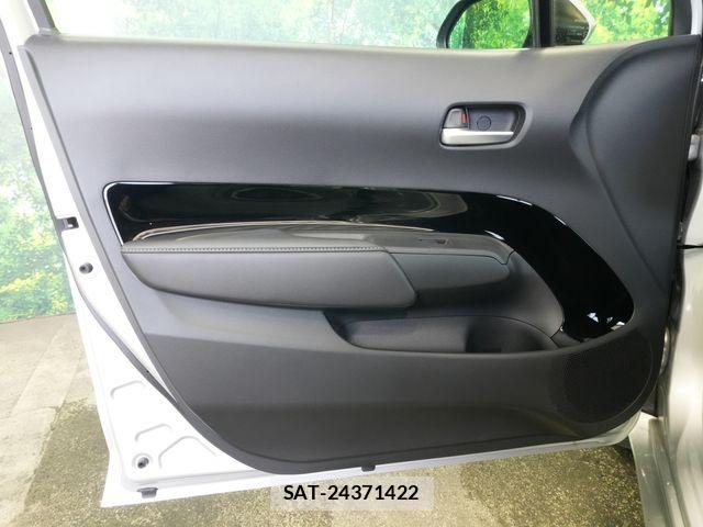 Toyota AQUA 2025-03 7214875-25