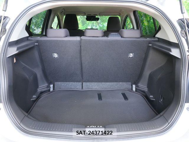 Toyota AQUA 2025-03 7214875-28