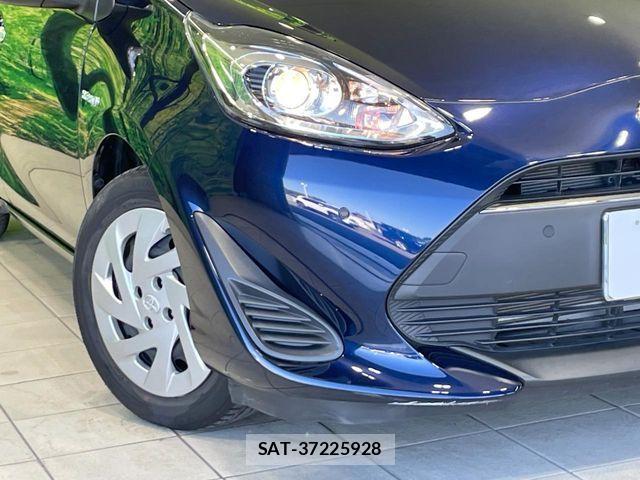 Toyota AQUA 2018-07 7213613-11