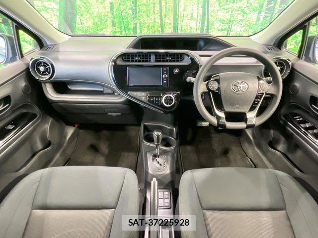 Toyota AQUA 2018-07 7213613-1