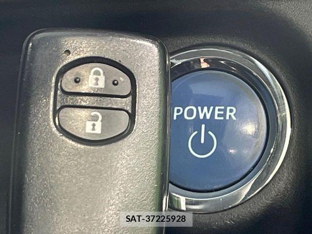 Toyota AQUA 2018-07 7213613-6