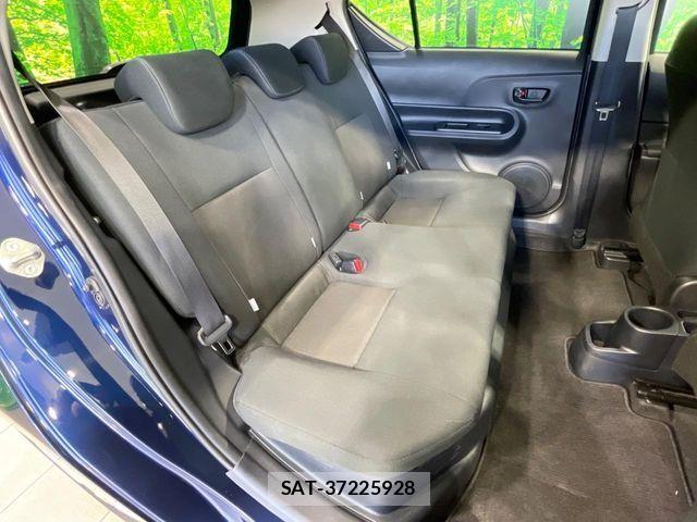Toyota AQUA 2018-07 7213613-8