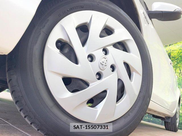 Toyota AQUA 2018-07 7213614-12