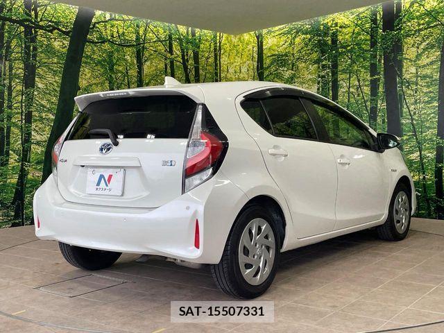 Toyota AQUA 2018-07 7213614-16