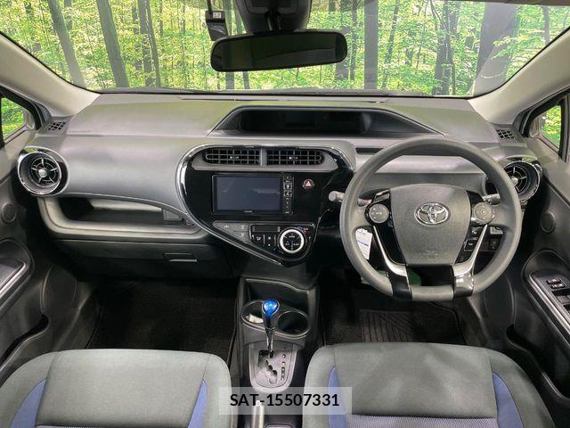 Toyota AQUA 2018-07 7213614-1