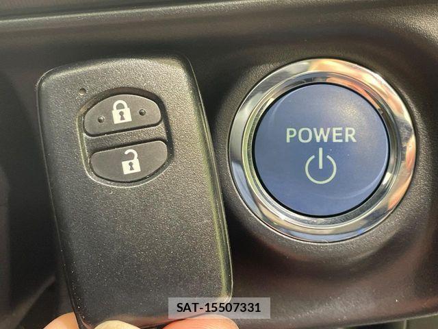 Toyota AQUA 2018-07 7213614-6