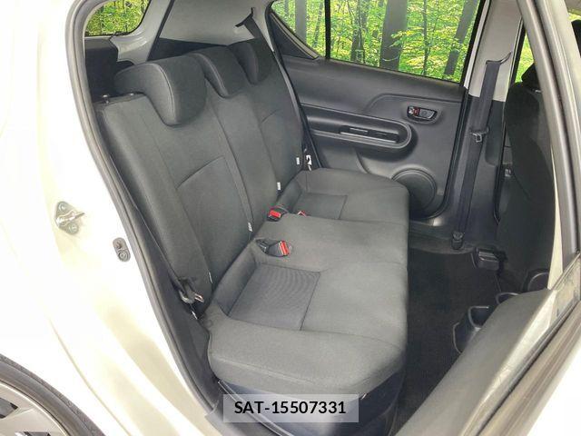 Toyota AQUA 2018-07 7213614-8