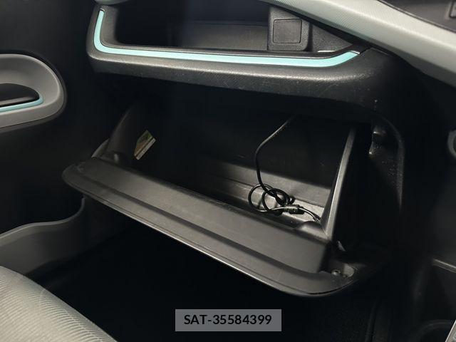 Toyota AQUA 2013-05 7214693-11