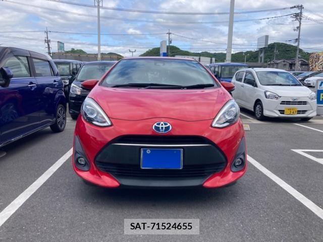 Toyota AQUA 2017-09 7214790-0