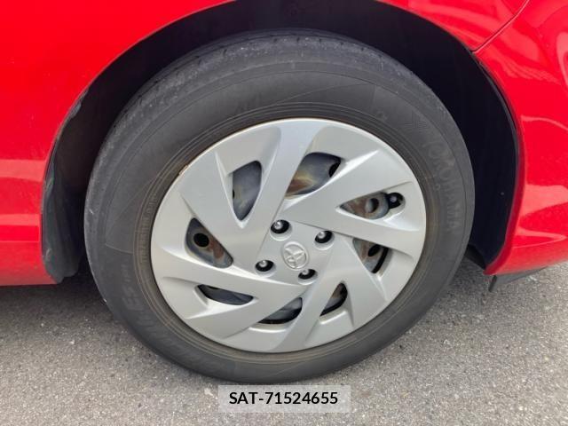 Toyota AQUA 2017-09 7214790-9