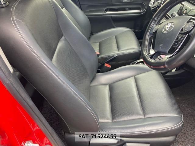 Toyota AQUA 2017-09 7214790-14