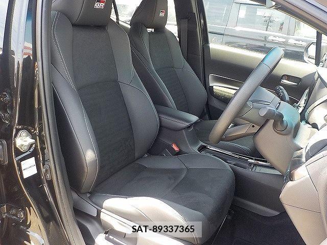 Toyota AQUA 2025-02 7214879-16