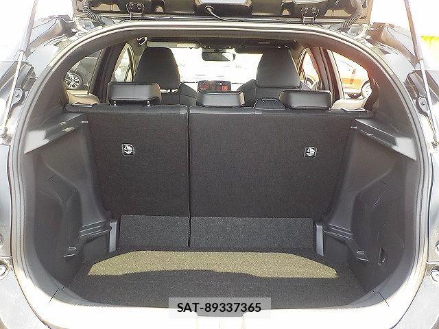 Toyota AQUA 2025-02 7214879-18
