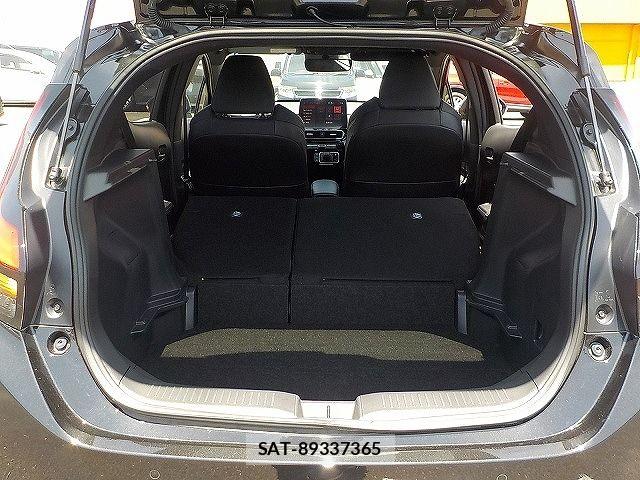 Toyota AQUA 2025-02 7214879-19