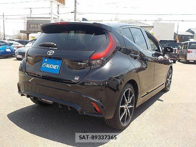 Toyota AQUA 2025-02 7214879-5