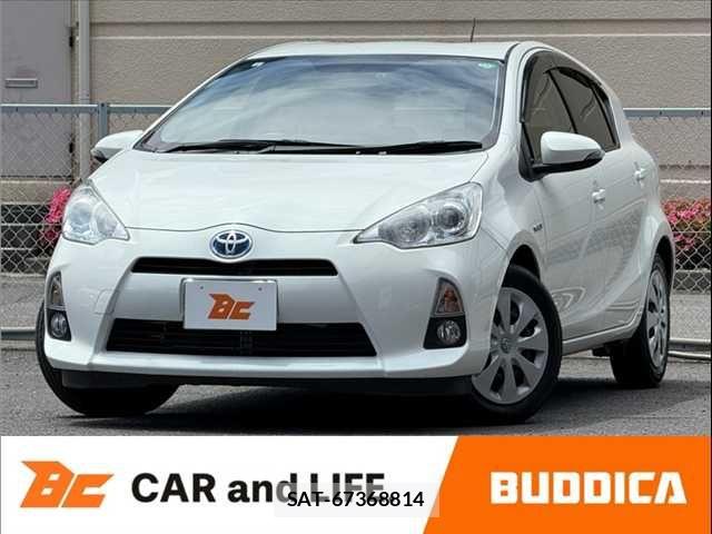 Toyota AQUA 2013-09 7214705-0