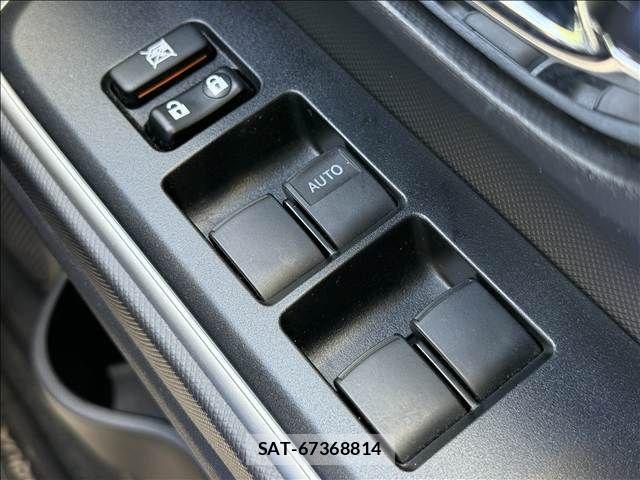 Toyota AQUA 2013-09 7214705-28