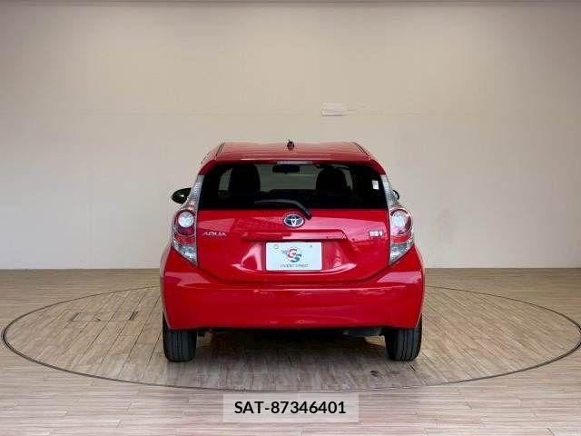 Toyota AQUA 2014-12 7214728-12
