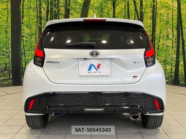 Toyota AQUA 2024-08 7214871-14