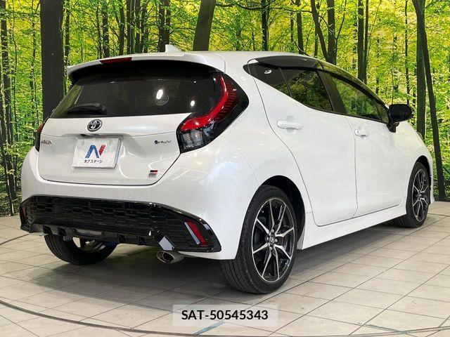 Toyota AQUA 2024-08 7214871-16