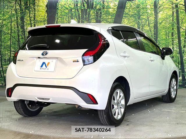 Toyota AQUA 2023-07 7213655-16