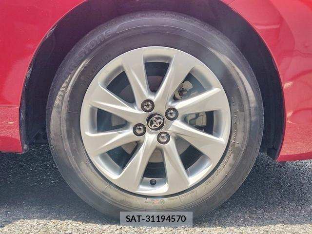 Toyota AQUA 2022-08 7214868-14