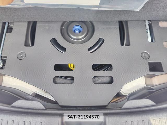 Toyota AQUA 2022-08 7214868-28