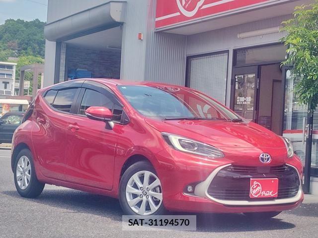 Toyota AQUA 2022-08 7214868-2
