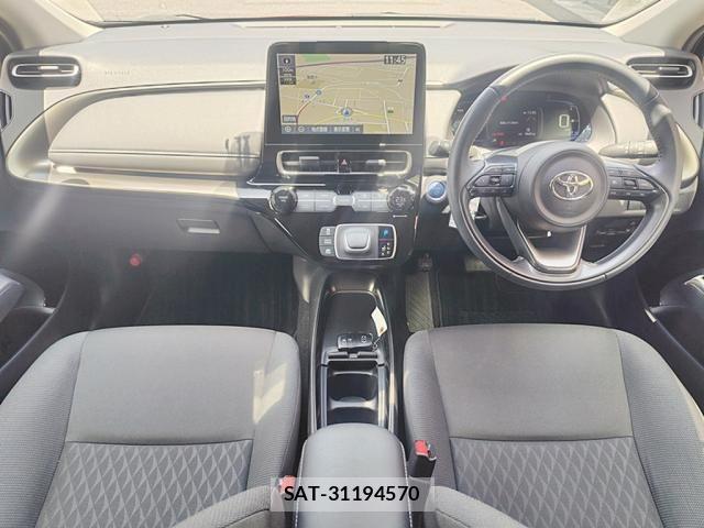 Toyota AQUA 2022-08 7214868-6