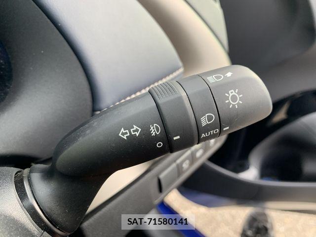 Toyota AQUA 2023-09 7213657-22