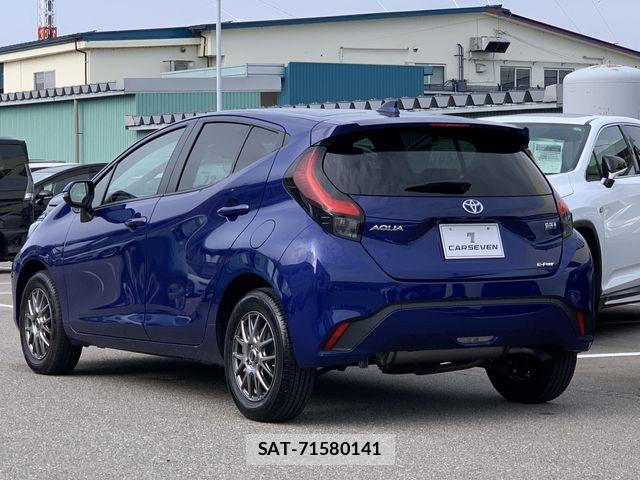 Toyota AQUA 2023-09 7213657-5