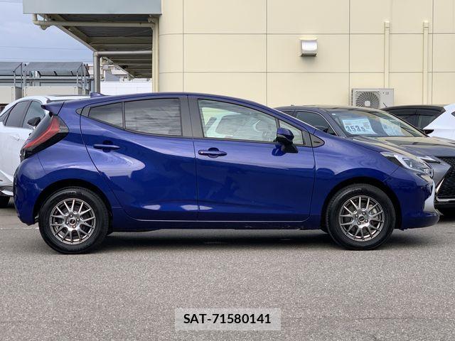 Toyota AQUA 2023-09 7213657-8