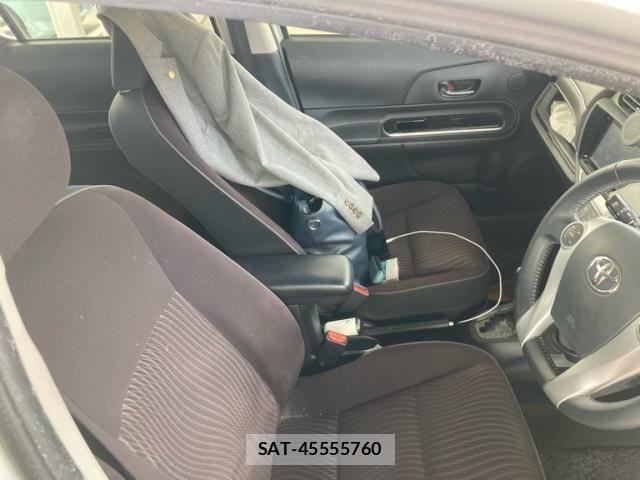 Toyota AQUA 2015-06 7214748-9