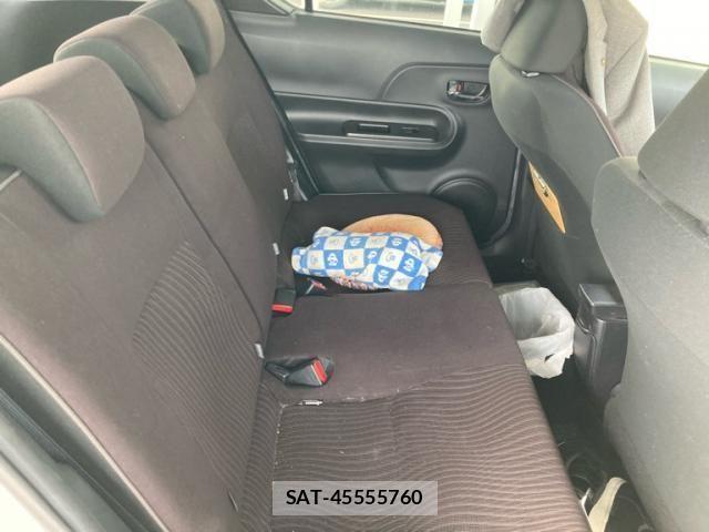 Toyota AQUA 2015-06 7214748-10